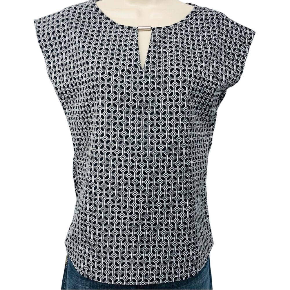 Banana Republic Black Gray Geometric Trellis Print Popover Top Split Scoop Neck